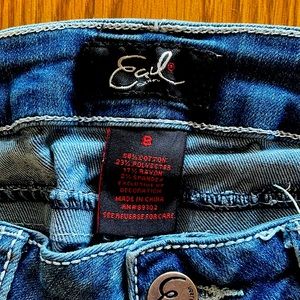 Super cute, ladies Earl Jeans, size 8!